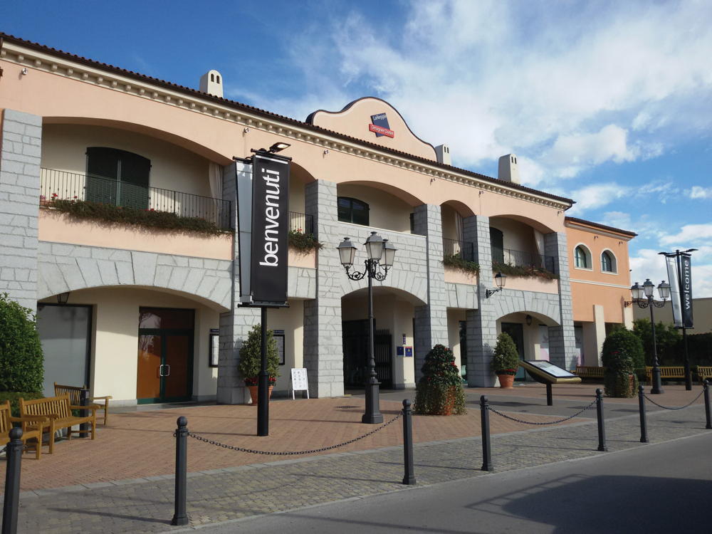 Mcarturglen Outlet - La Reggia 