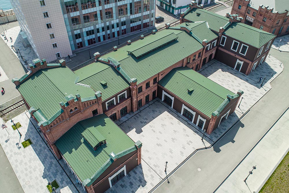 STONE-COATED METAL ROOF TILES