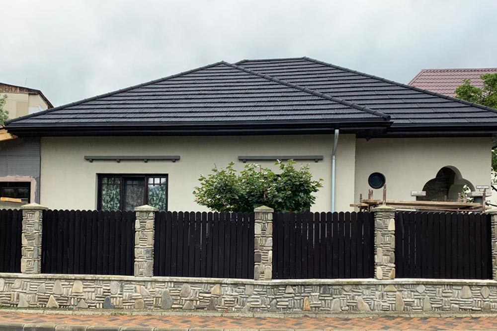 STONE-COATED METAL ROOF TILES