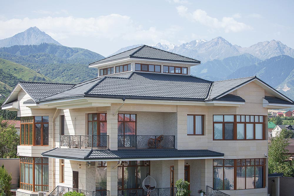 STONE-COATED METAL ROOF TILES