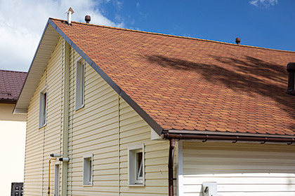 Saltbox-roof-shingles.jpg