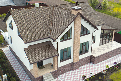 Cross-hipped-roof-shingles.jpg