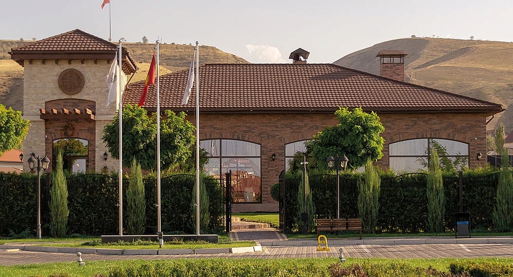 STONE-COATED METAL ROOF TILES